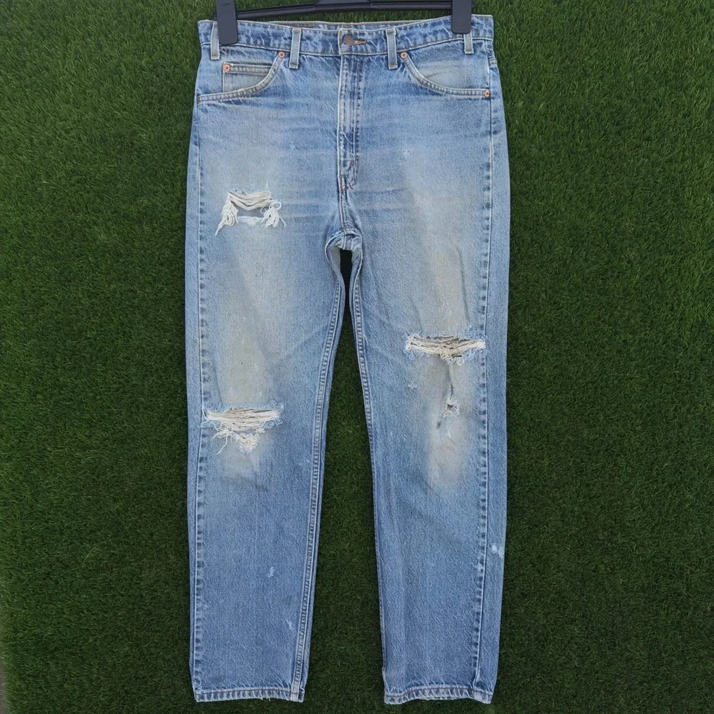 VTG Levis 505 Mens 36x33 Regular Fit Straight Distressed Light Wash Denim Jeans‎